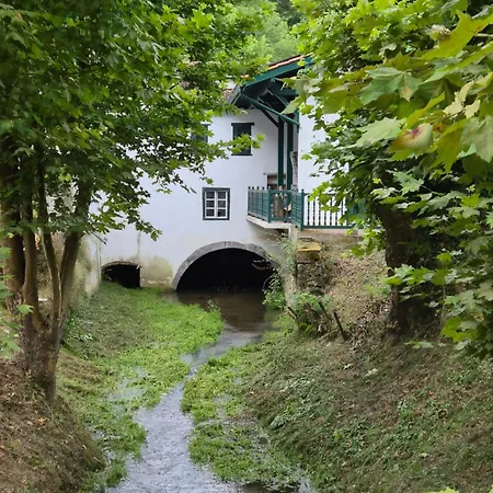 D'hotes Moulin Urketa Panzió Ayherre